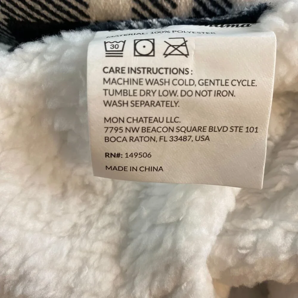 Tommy Bahama 50X 70 Black and White Flannel Sherpa Throw/Blanket